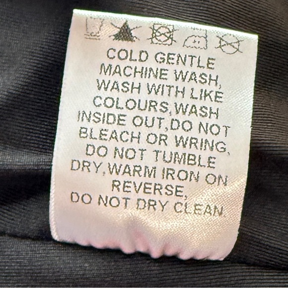 Princess Polly Bolden Crop Top Black Sz 12 - Picture 11 of 11